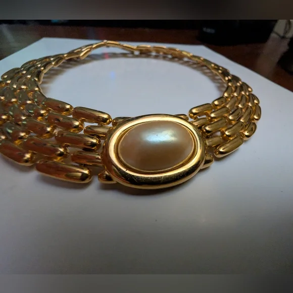 Vintage Givenchy Gold Tone Panther Link Choker Necklace w/ Pearl 18" - Picture 7 of 9